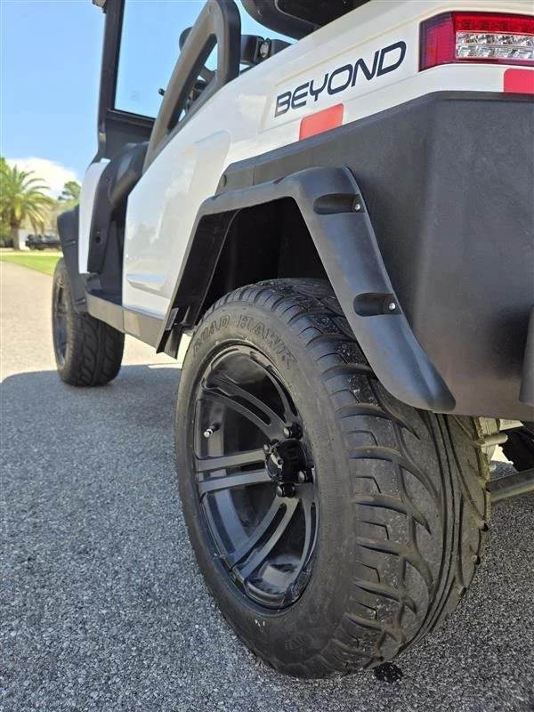 2023 Bintelli Beyond, White, Lifted 4 Seat Electric, photo 2