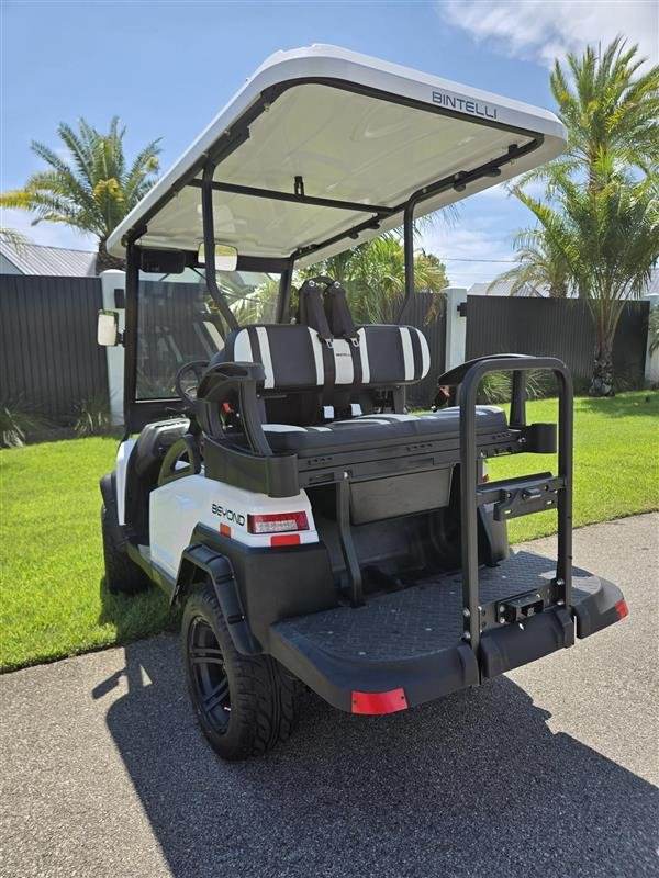 2023 Bintelli Beyond, White, Lifted 4 Seat Electric, photo 4